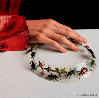 当珠宝设计遇上超现实主义，“松弛感”有了