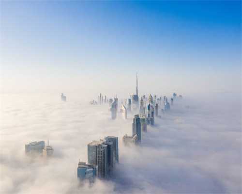 8万的玉只值几十块，商场玉到底能不能买？一群人吵开了！
